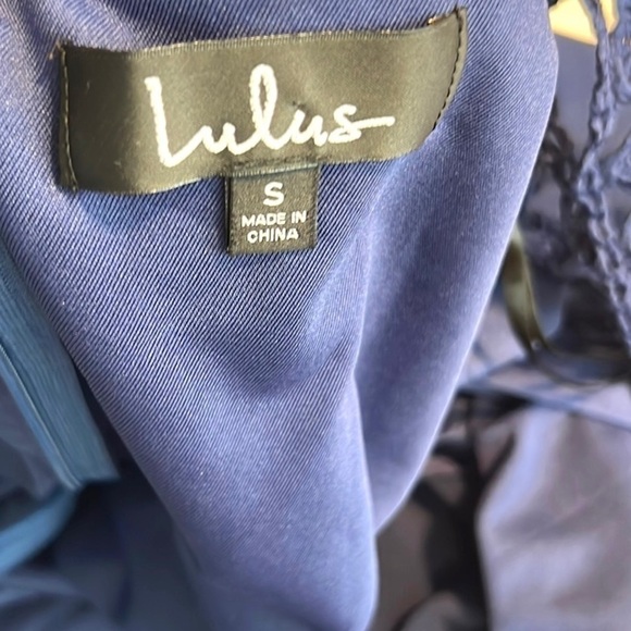 💙Lulu’s, Any Sway, Shape, or Form, Navy-Blue Lace Halter Dress, Size Small - Picture 5 of 14